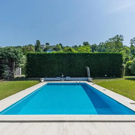 Belvedere, Piscina Privata 바르돌리노