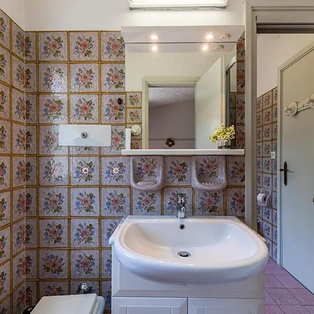 Belvedere, Piscina Privata 바르돌리노